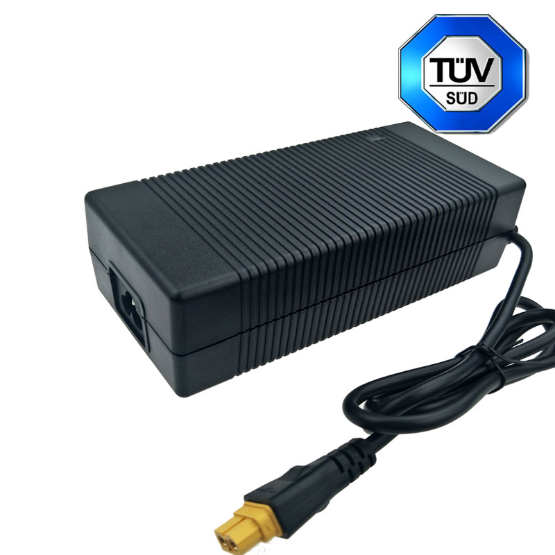 12.6v-8.5a-lithium-battery-charger.jpg
